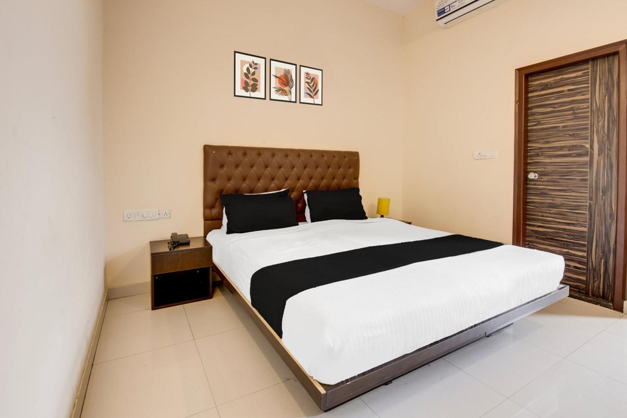 Super Townhouse Hbr Layout Bangalore Eksteriør bilde
