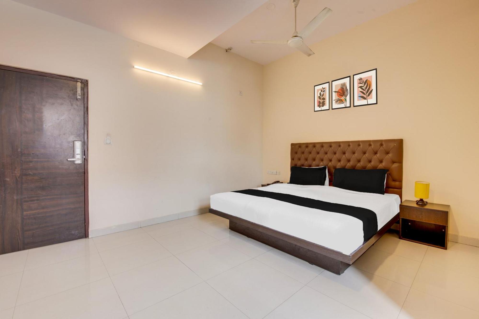Super Townhouse Hbr Layout Bangalore Eksteriør bilde