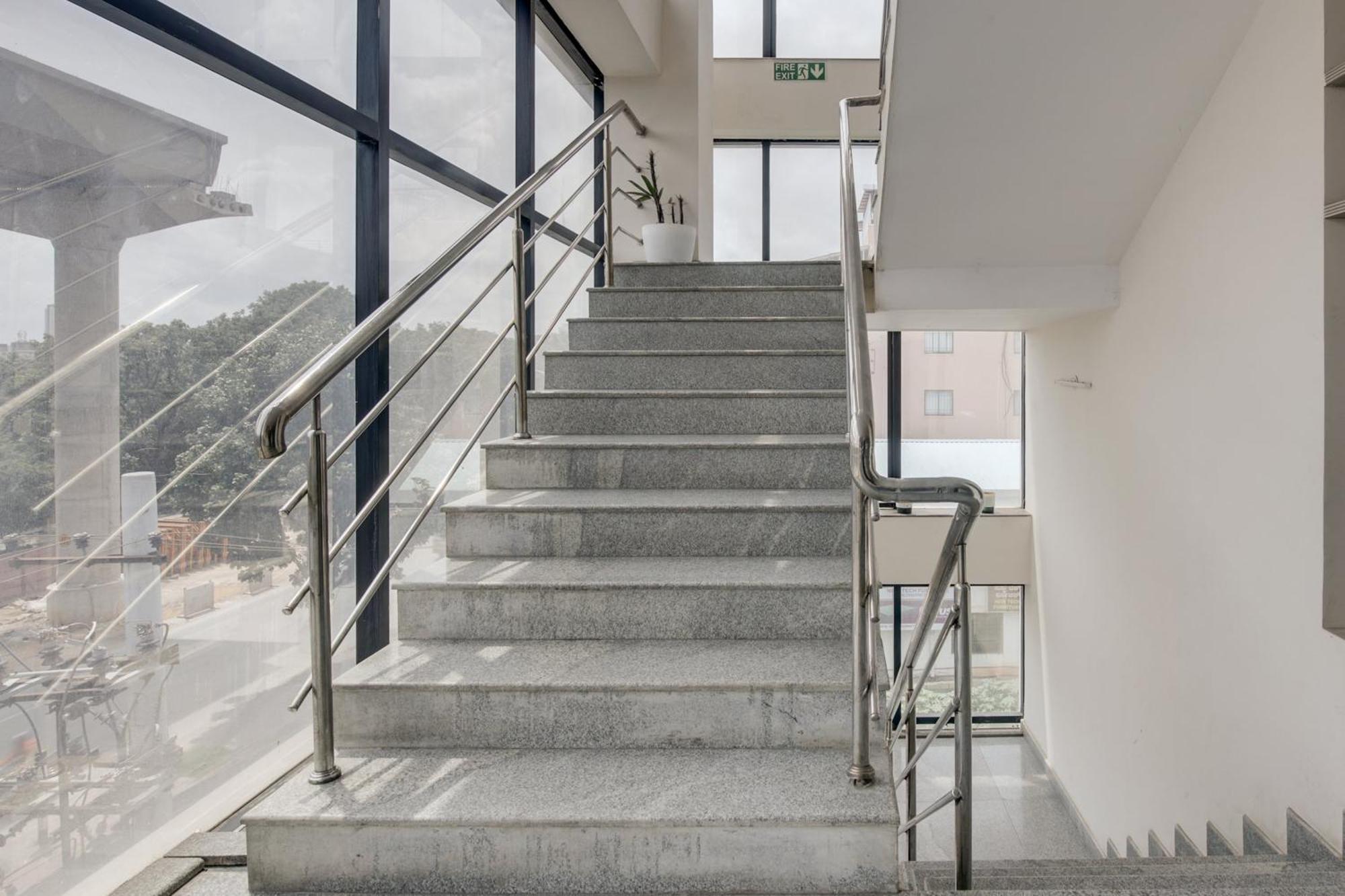 Super Townhouse Hbr Layout Bangalore Eksteriør bilde